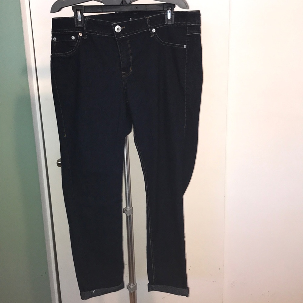 New never worn women’s dark blue jeans - Picture 1 of 4